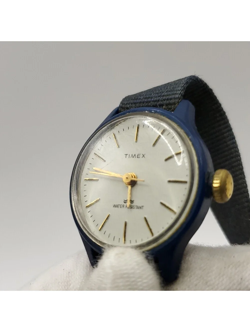 Vintage Timex Kids Mechanical Blue Watch 25mm Running
